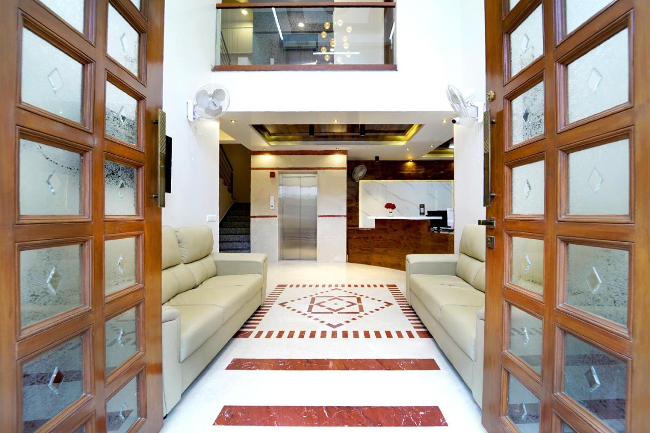 Ss Crown Inn Bangalore Exterior photo